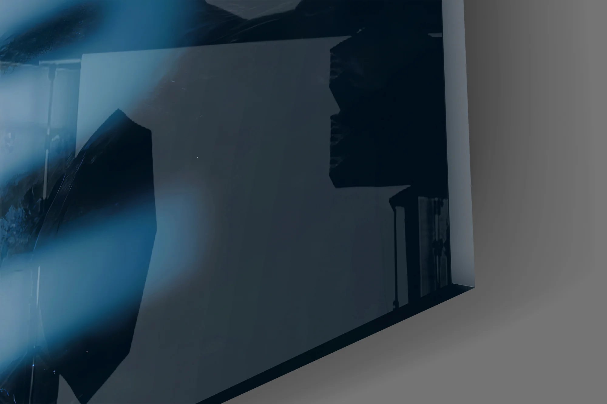 Elegant Glass Wall Art - Image 4