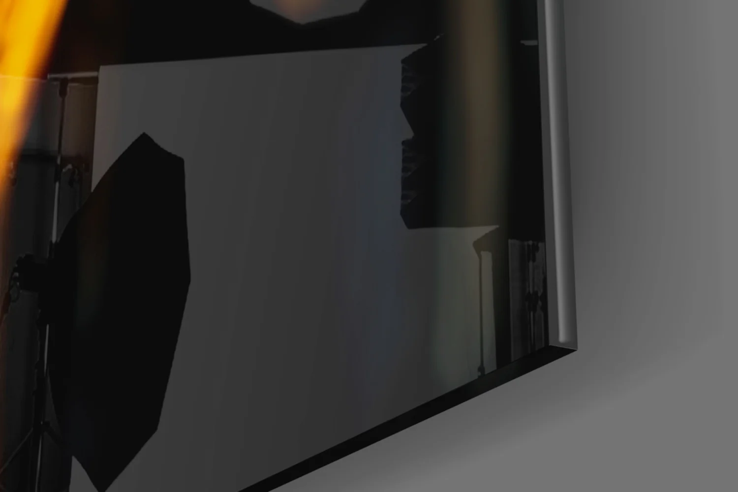 The Beak's Reveal Glass Wall Art || Designer Collection - Image 8