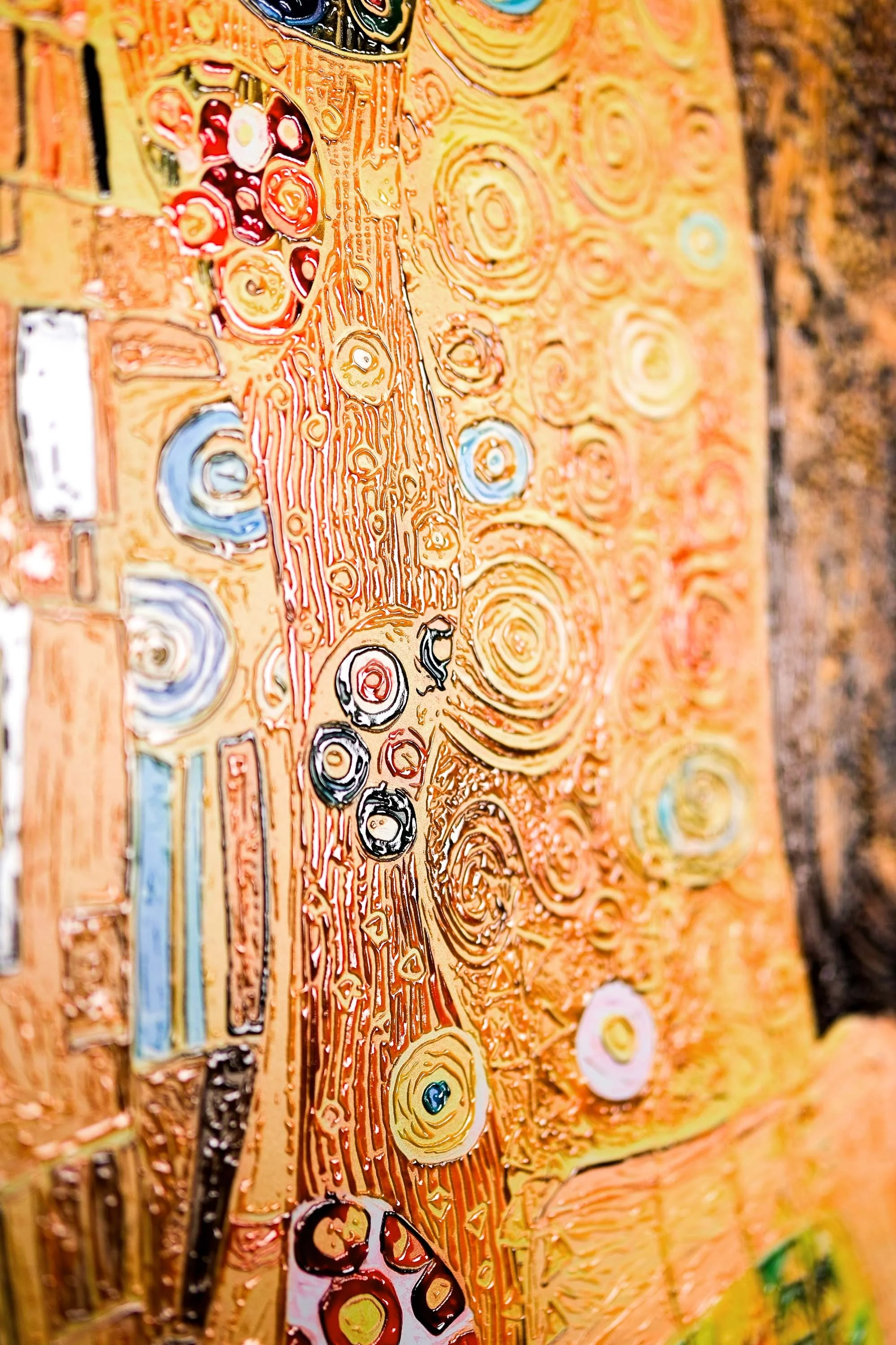 Golden Embrace Reverie — A Textured Tribute to Klimt’s Masterpiece - Image 3
