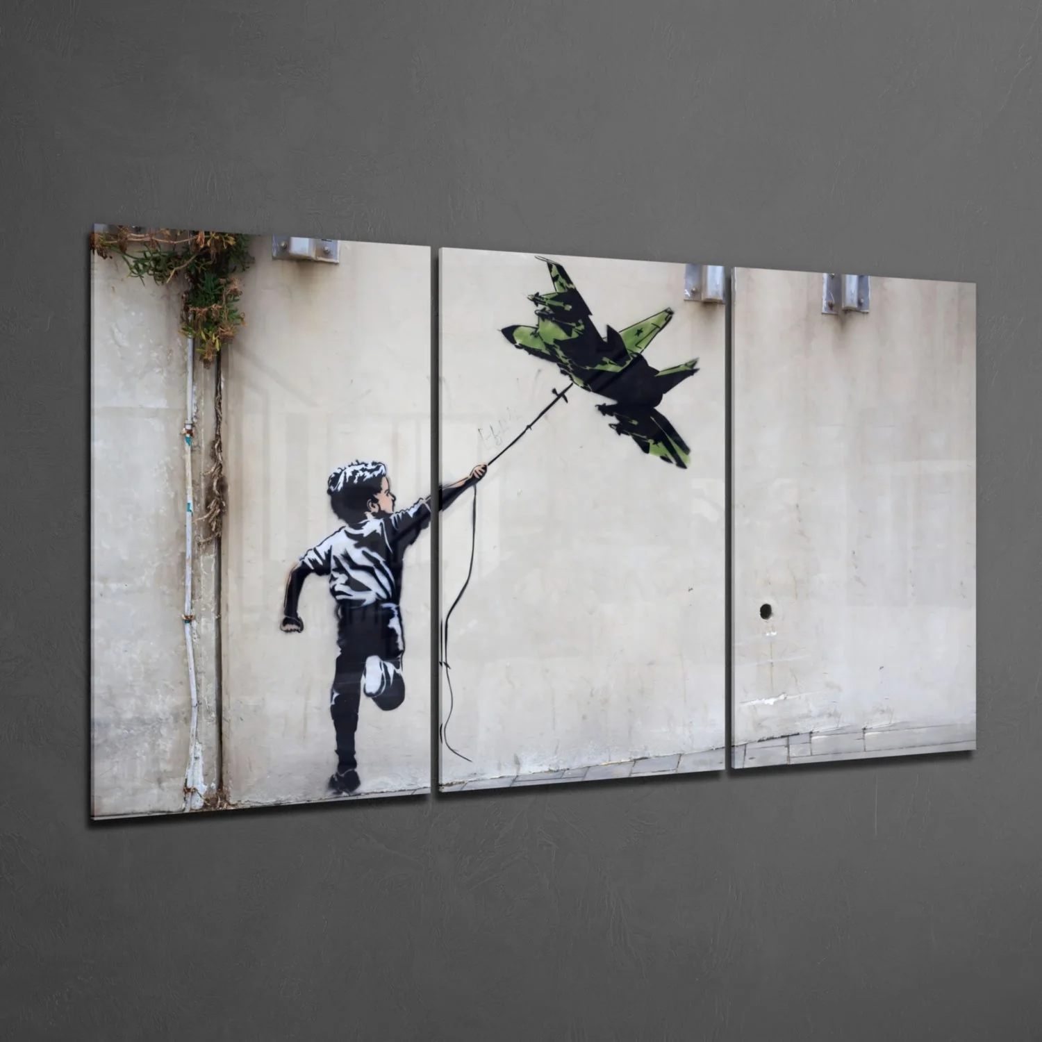 War Kite Mega Glass Wall Art - Image 2
