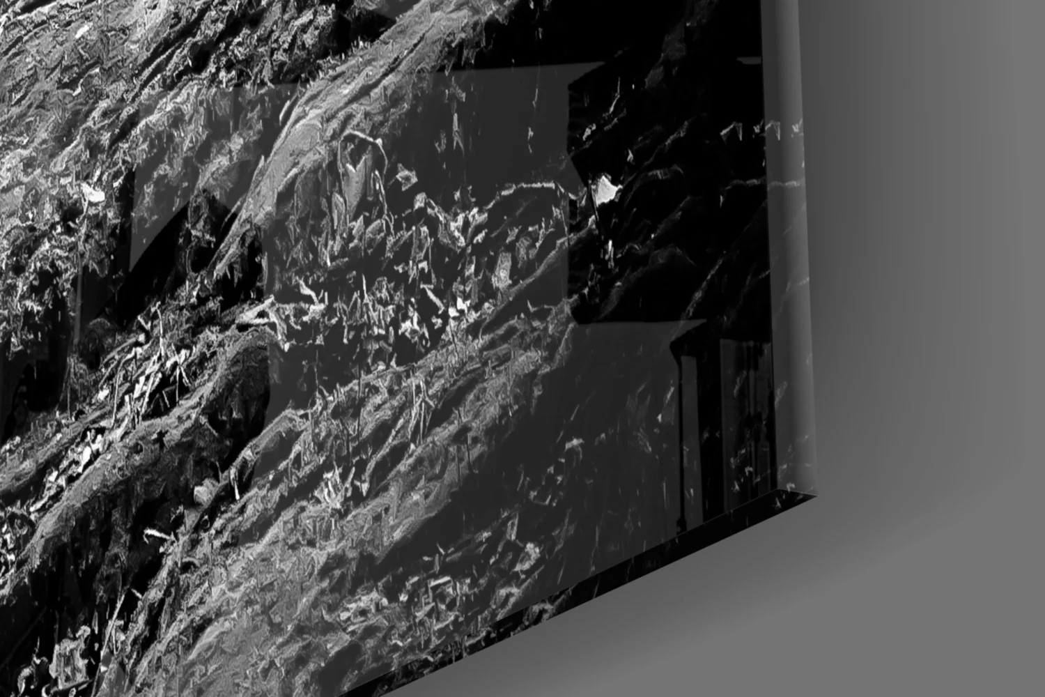 Wolf Glass Wall Art - Image 7