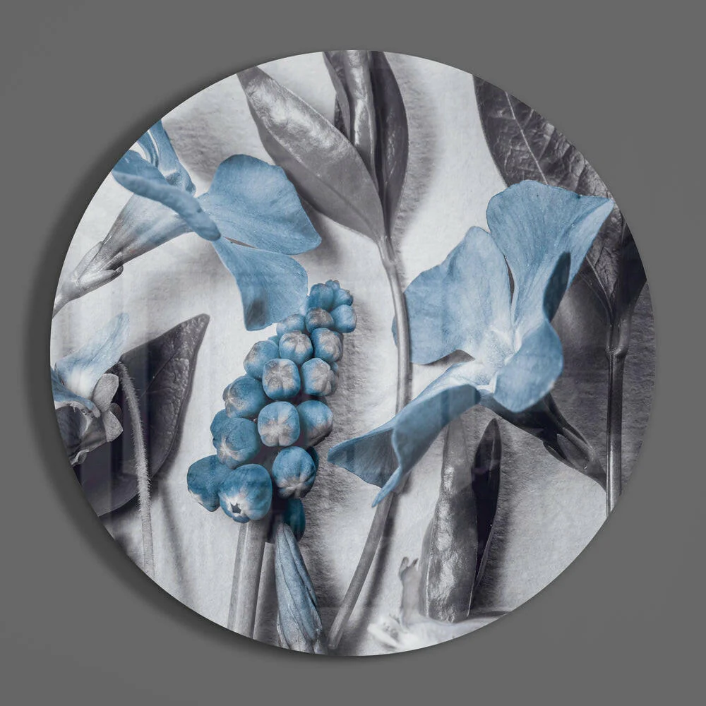 Lily Glass Wall Art - Image 3