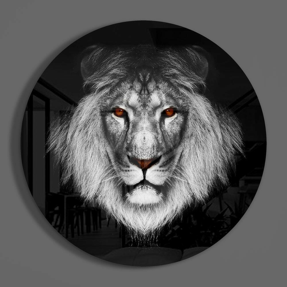 Lion Glass Wall Art - Image 3