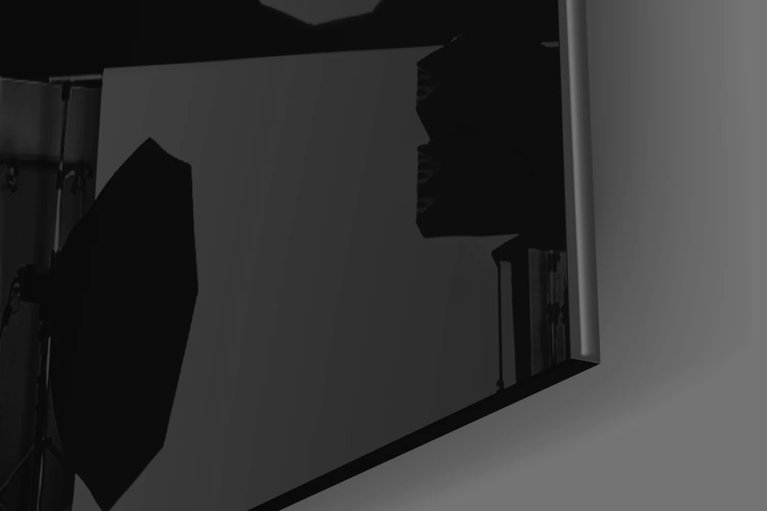 Leon Glass Wall Art - Image 8
